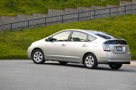 Prius miles to the gallon. Things To Know About Prius miles to the gallon. 
